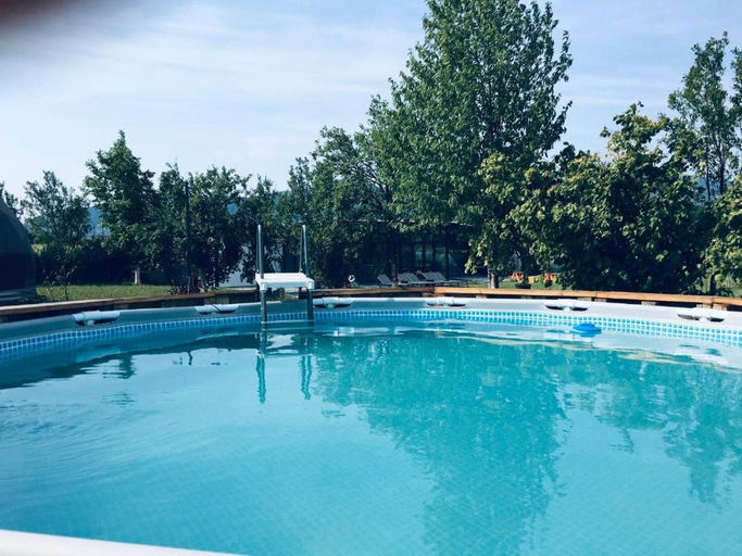 Sport & Beauty 4, Sun Garden Glamping Domes, Calimanesti
