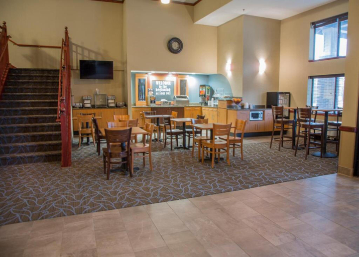 Food & Drinks 5, AmericInn by Wyndham Mounds View Minneapolis, Ramsey