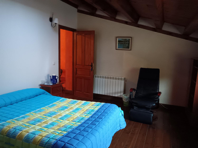 Others 5, Casa La Union, Burgos