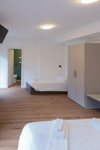 Bedroom 13