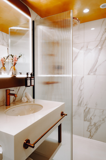 Bathroom 4