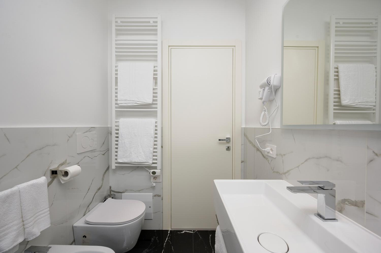 Bathroom 2, Tripolina Camere, Roma