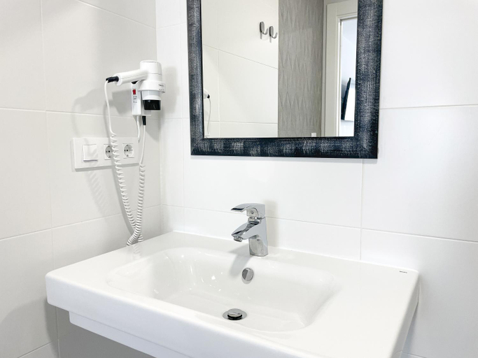 Bathroom 3, Apartamentos Casa Campana 3000, Pontevedra