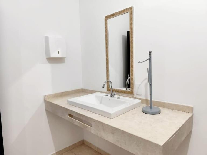 Others 2, Ferdin Hostel e Pousada, Joinvile
