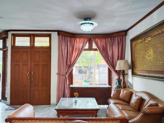 Lobby 4, Griya Cempaka Baru, Central Jakarta