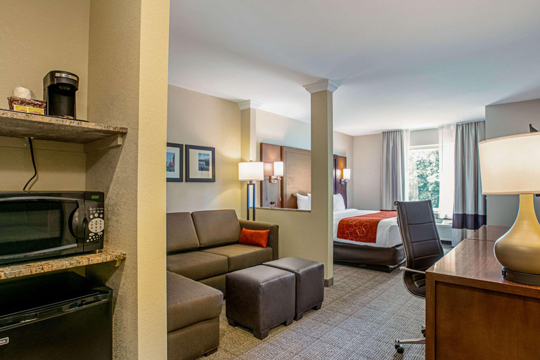 Bedroom 3, Comfort Suites Fishkill Area, Dutchess
