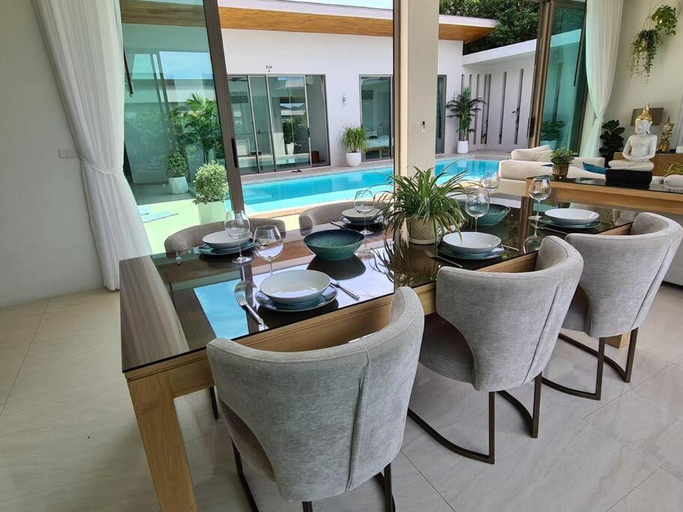 Food & Drinks 5, Villa Mimosa 2, Splendid 3 Bedroom Master Ensuite, Pulau Phuket