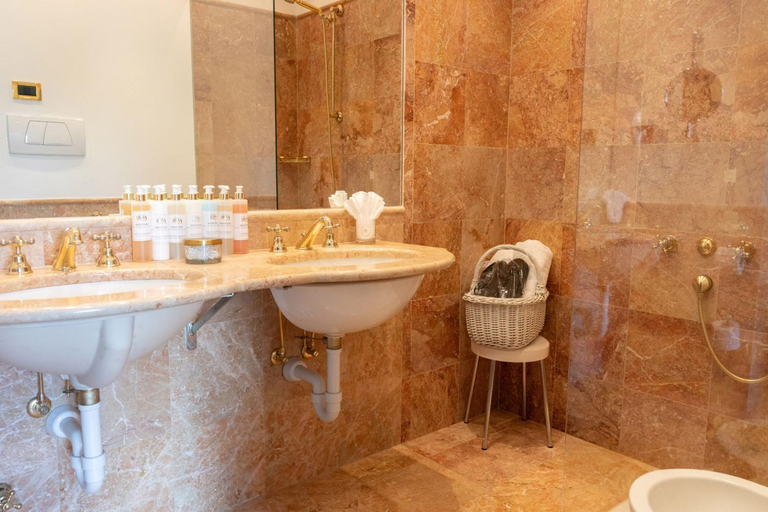 Bathroom 3, Hotel Villa Irma, Bolzano