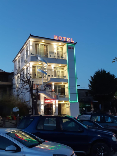 Exterior 2