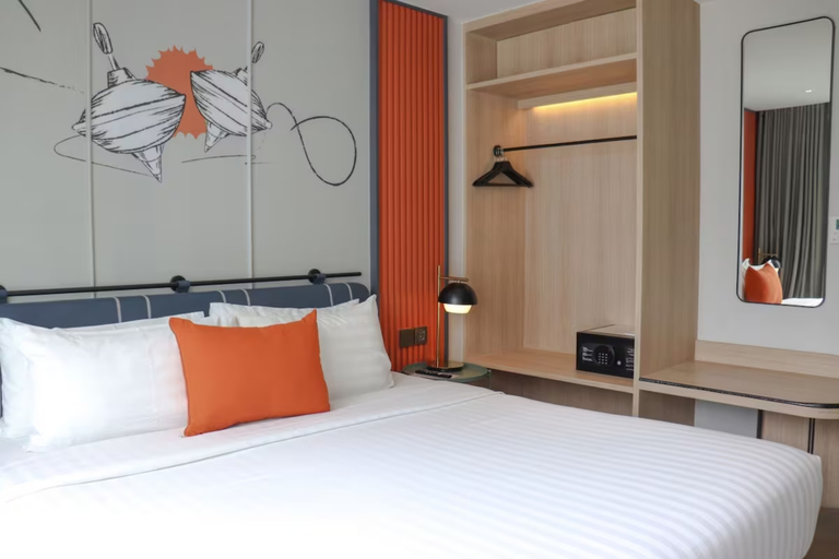 Bedroom 3, The Quart Ruamrudee by UHG, Pathum Wan
