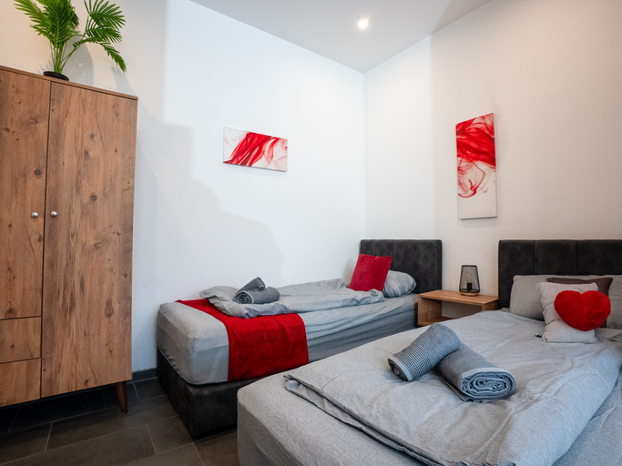 Bedroom 3, Serviceroom24 - Apartment 3 in Recklinghausen Hoch, Recklinghausen