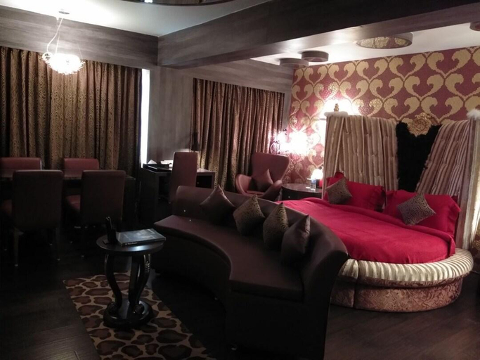 Bedroom 12