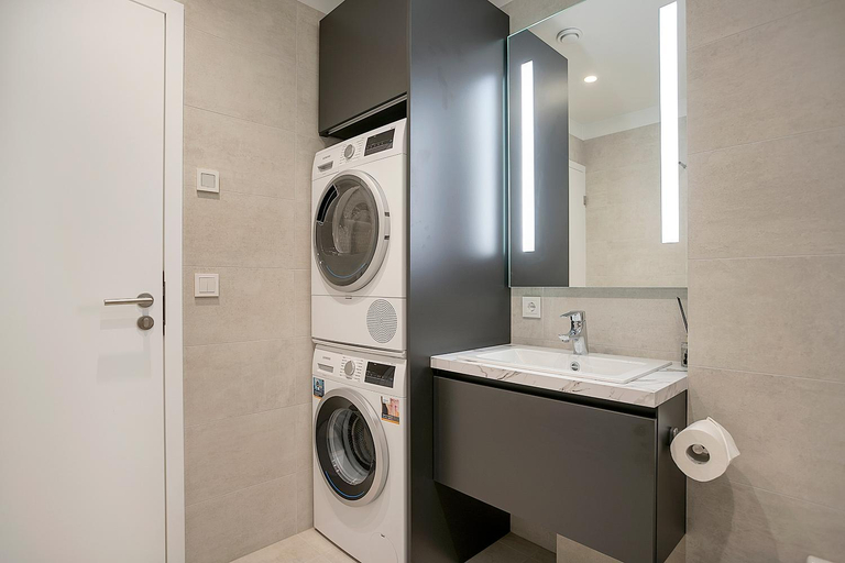 Bathroom 3, Bright & Stylish One Bedroom Apartment- SIF , Reykjavík