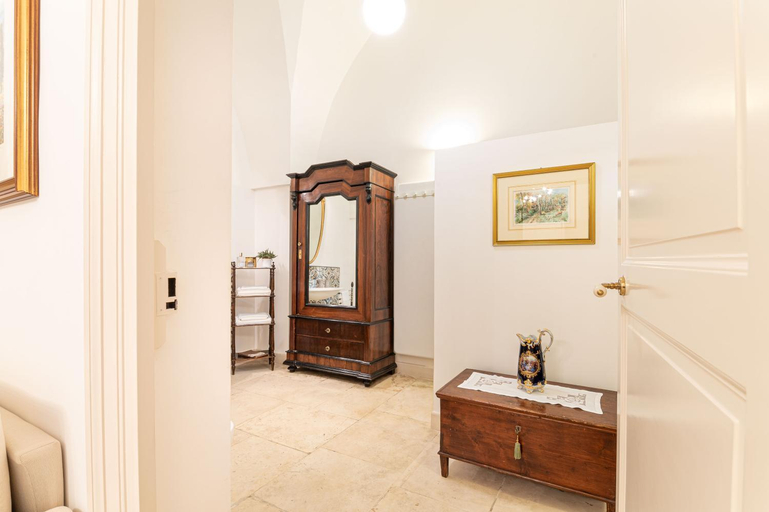Bathroom 2, GreLiu 1860, Brindisi
