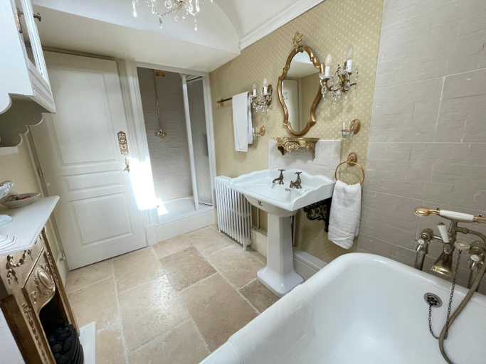 Bathroom 2, Chambre de charme dans un jardin de 1500m2, Maine-et-Loire