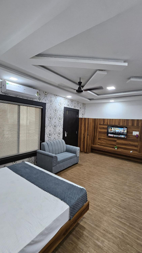 Bedroom 6