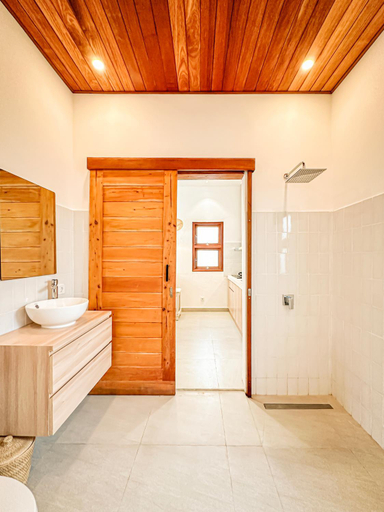 Bathroom 4, Private Pool Villa Retreat NAMU two-bedroom 5unit, Lombok