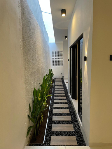 Others 2, Adam Homestay, Denpasar
