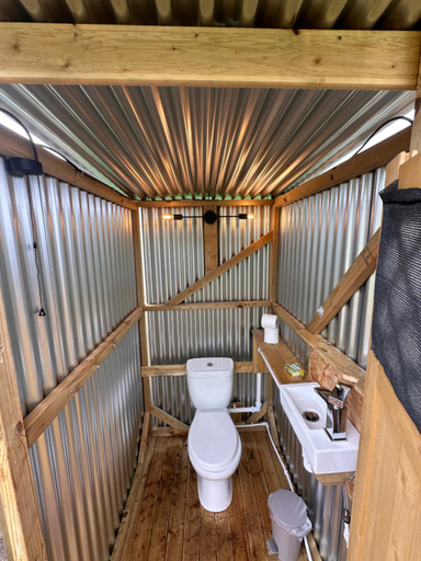 Bathroom 3, Buzzard Holt Hosting, Buckinghamshire