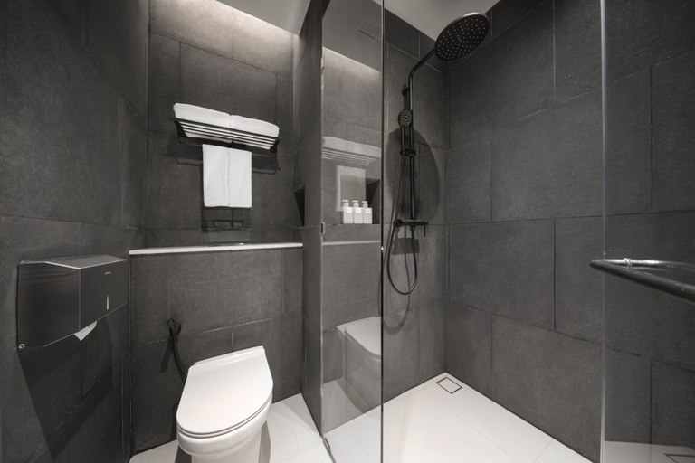 Bathroom 4