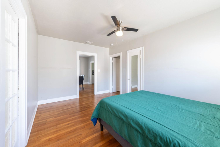Others 4, 2 bedroom unit near downtown, Bexar