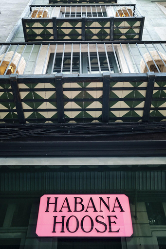 Exterior & Views 2, Chic Basic Habana Hoose, Barcelona
