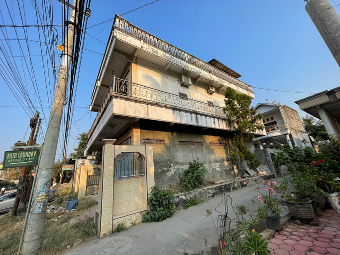 Exterior & Views 1, OYO Life 93083 Nova Jaya 3 Homestay Syariah, Lamongan