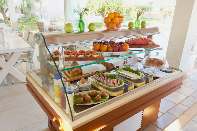 Food & Drinks 5, Golden Bay Apartments-Garden Haven, Crete