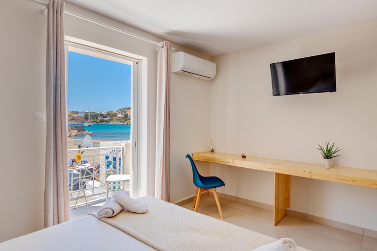 Bedroom 2, Hotel Kamelo, South Aegean