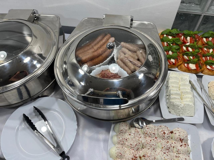 Food & Drinks 5, Pensjonat Plazowy Boss z Restauracja 50 metrow od Morza, Kamień