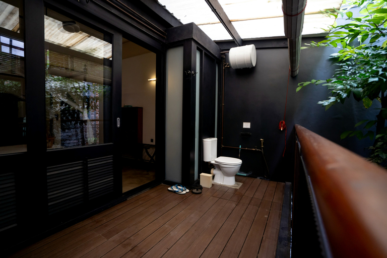 Bathroom 3, Tian Jing Hotel, Kuala Lumpur