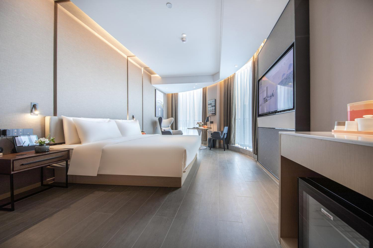 Bedroom 2, Atour Hotel Nanjing Gulou Qingliangmen Street, Nanjing