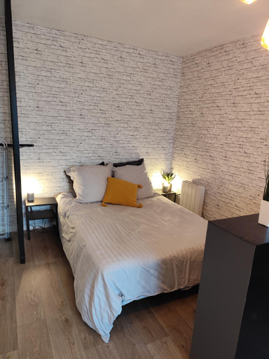 Bedroom 2, Studio Elancourt - Les Terrasses d'Herice, Yvelines