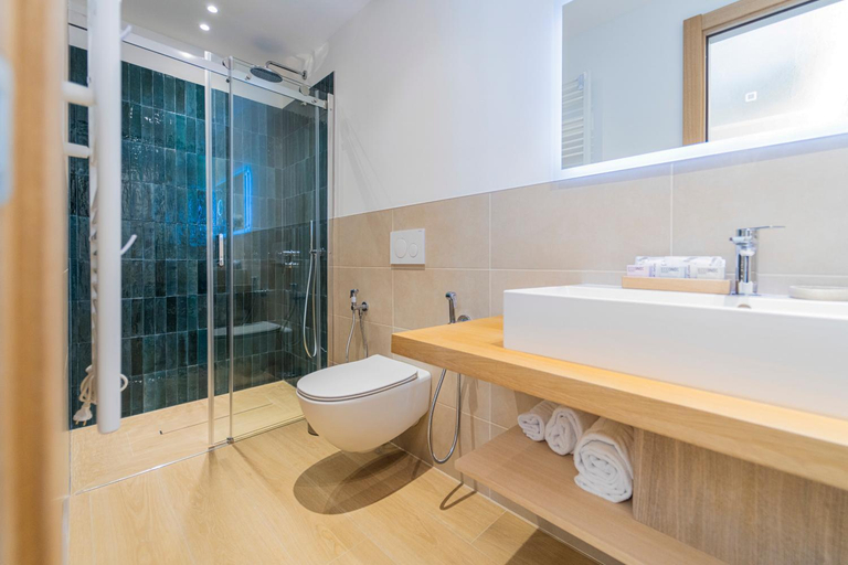 Bathroom 4