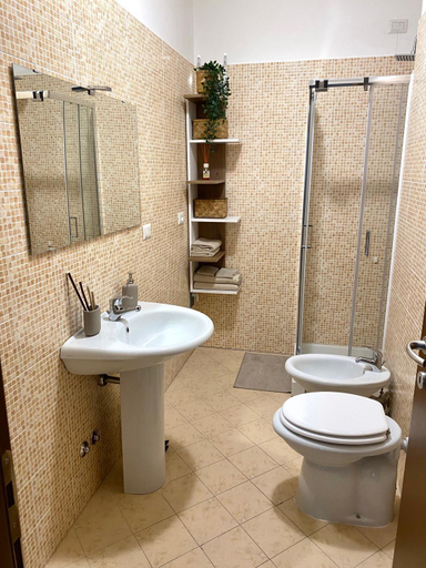 Bathroom 2, Mediterraneo Mediterraneo II Camere o Interi Appartamenti, Chieti