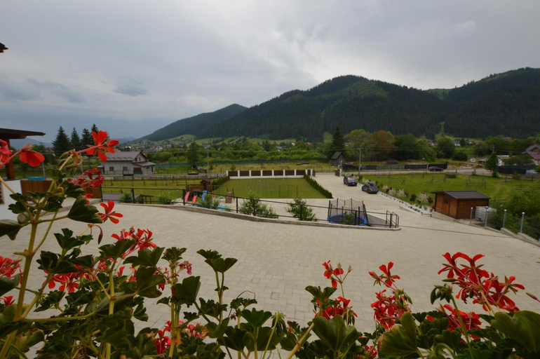 Others 2, ROMANTIK RESORT, Campulung Moldovenesc