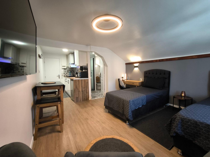 Bedroom 1, Gites Zz - WiFi Fibre - Netflix, Disney - Sejours Pro, Aisne