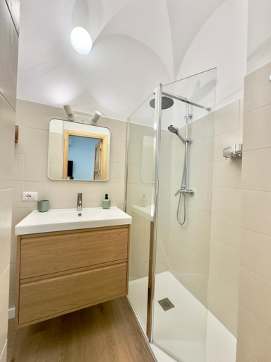 Bathroom 3, Magri Comfort House, Messina