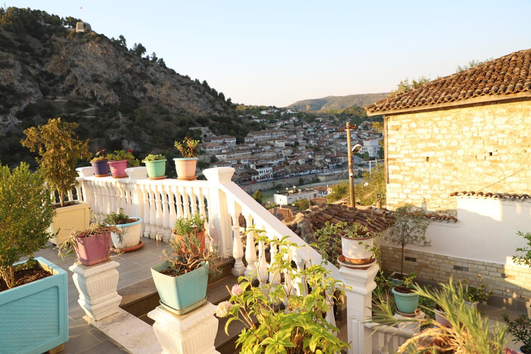Others 4, Villa Elena Gorice, Beratit