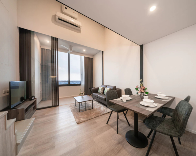 Dining Room 19
