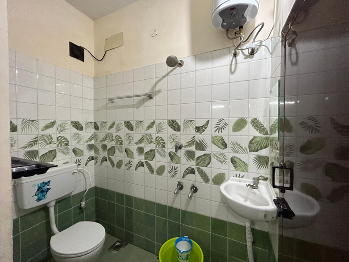 Bathroom 10