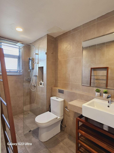 Bathroom 4, TIMURBAY BY IRISH STUDIO SUITE, Kuantan