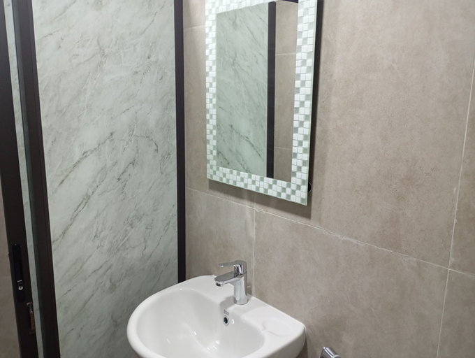 Bathroom 6