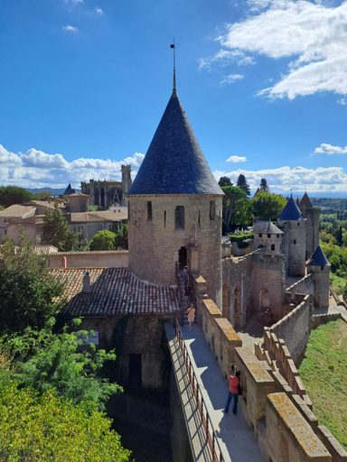 Others 4, Villa Saint Leon, Aude