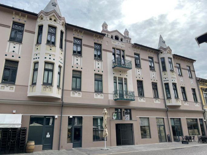 Others 5, Central apartment with 2 bedrooms and 2 bathrooms, Oradea