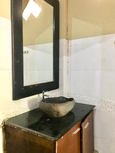 Bathroom 1, Gili Lampu Homestay, Lombok