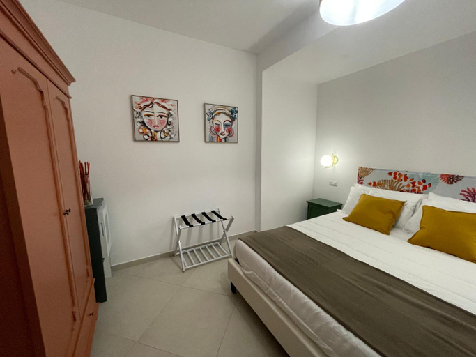 Others 3, Casale Conti, Salerno