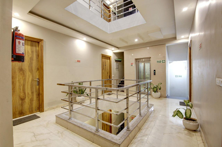 Public Area 2, Niketan Boutique @ Medicity Medanta, Gurgaon