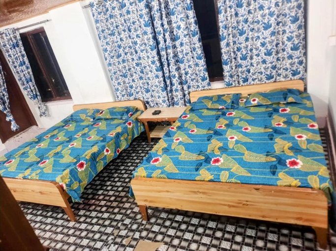 Bedroom 2, Kamran Guest House, Srinagar
