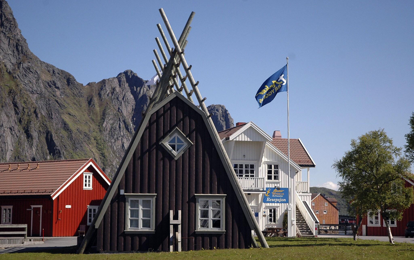Public Area 2, Anker Brygge, Vågan